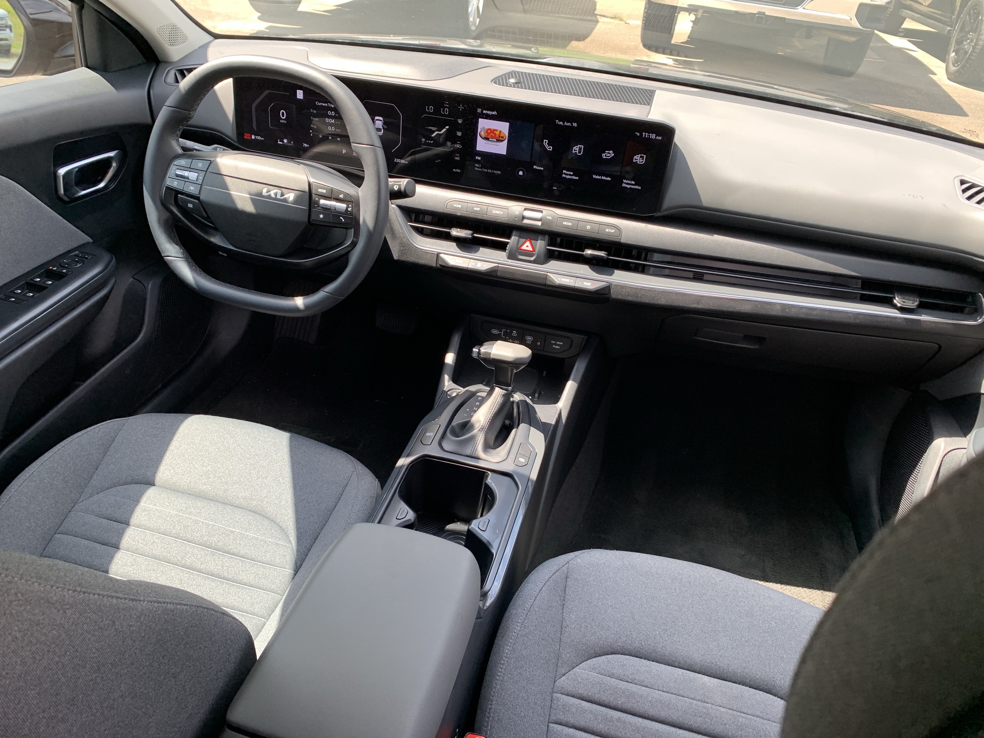 Used 2025 Kia K4 EX FWD image 27