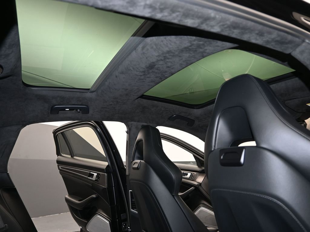 Used 2020 Porsche Panamera GTS image 33