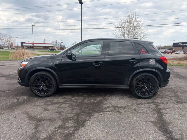 Used 2018 Mitsubishi Outlander Sport ES image 2