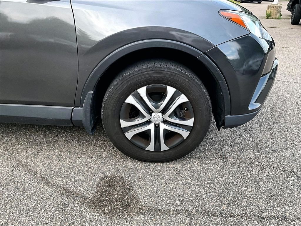 Used 2018 Toyota RAV4 LE w/ All Weather Liner Package AWD/4WD image 7
