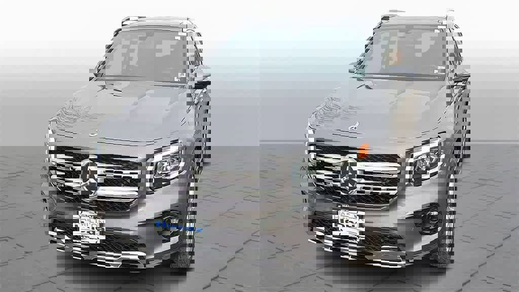 Used 2021 Mercedes-Benz GLB 250 4MATIC image 3