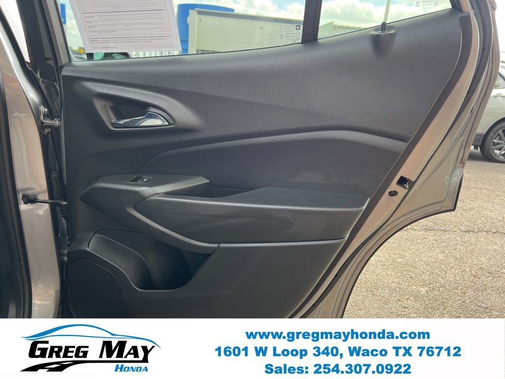 Used 2024 Chevrolet Trax RS FWD image 13