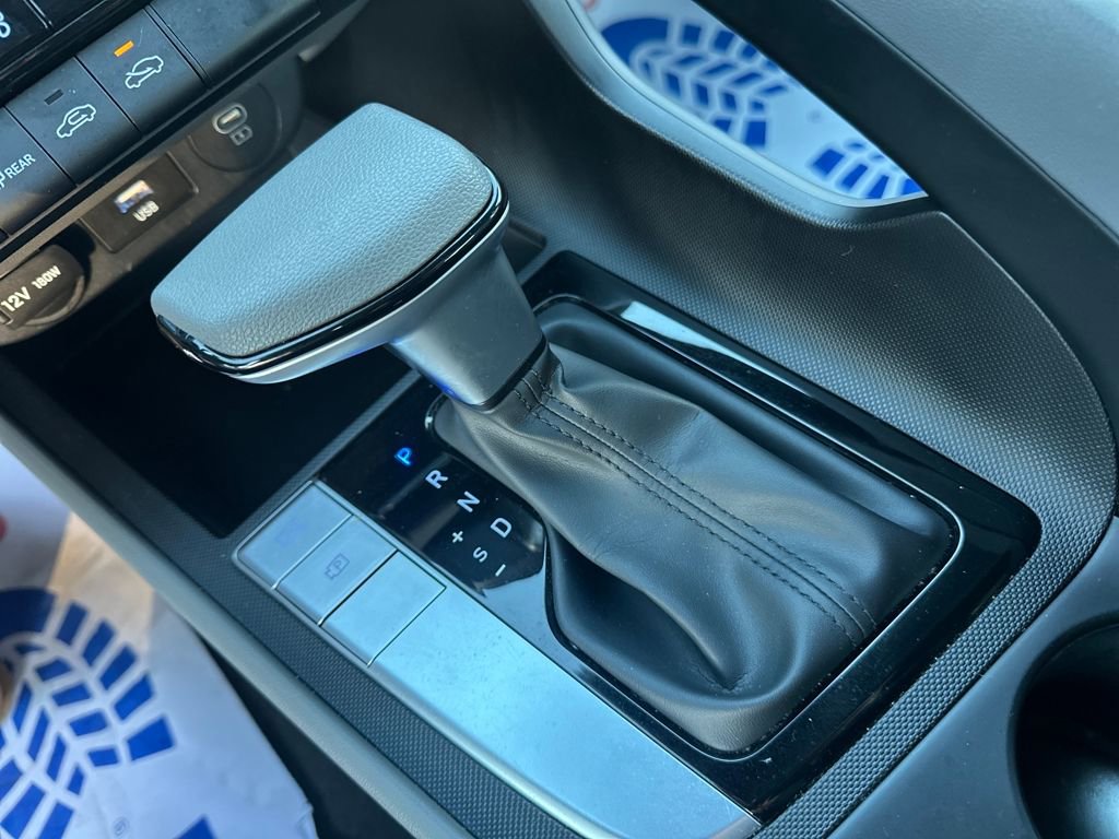 Used 2024 Hyundai Elantra SEL image 27