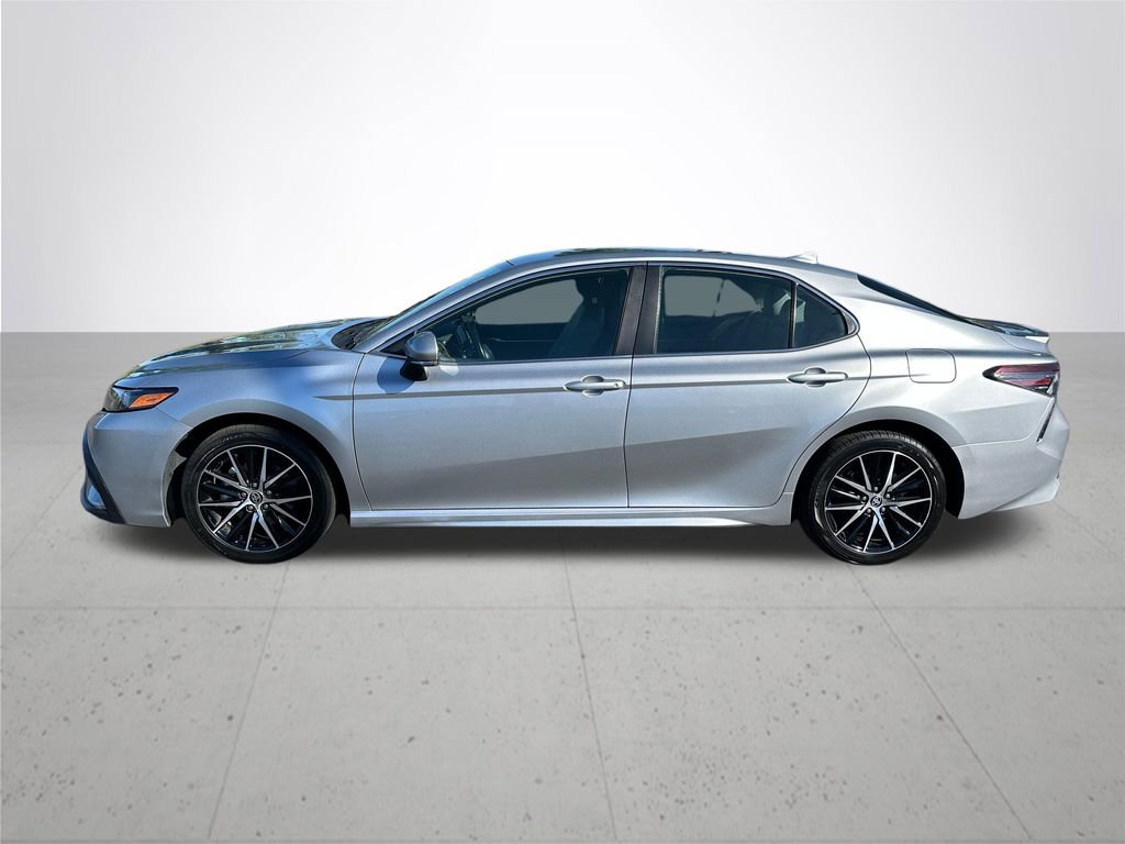 Used 2024 Toyota Camry SE FWD image 10