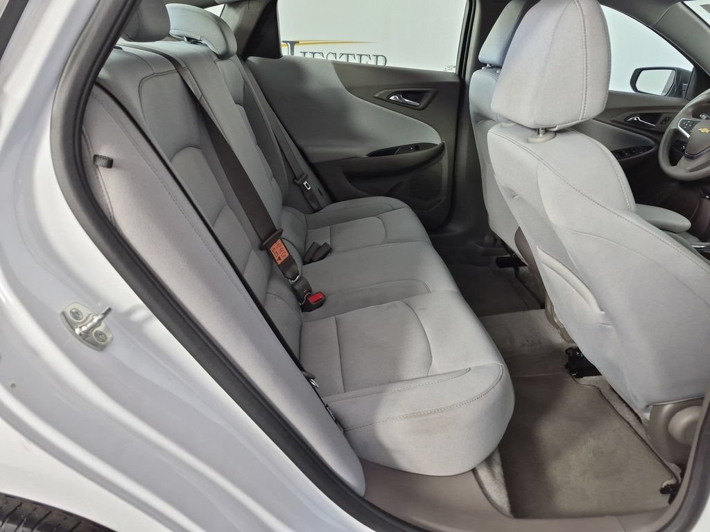 Certified 2025 Chevrolet Malibu LS FWD image 33
