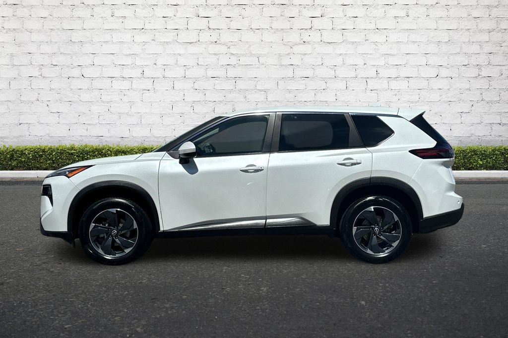 Used 2024 Nissan Rogue SV AWD/4WD image 7