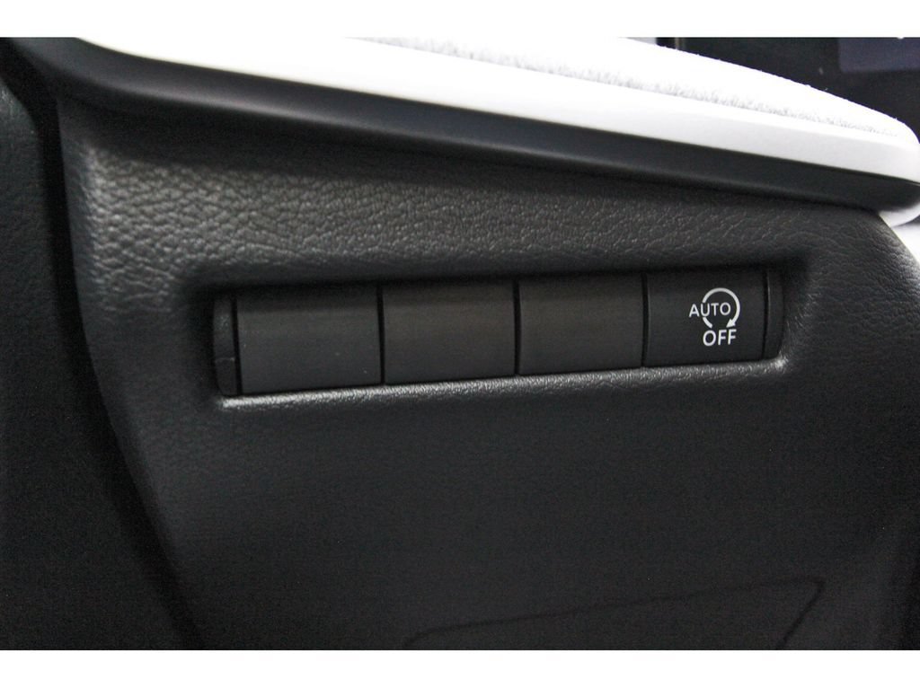 Used 2026 Nissan Kicks SV FWD image 21