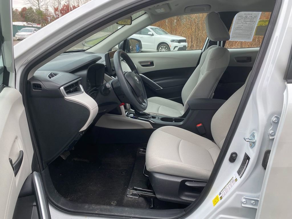 Used 2023 Toyota Corolla Cross L image 12