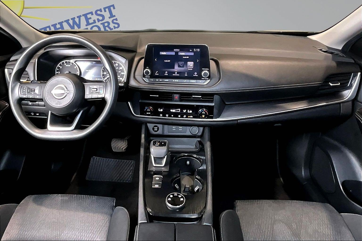 Used 2024 Nissan Rogue SV AWD/4WD image 8