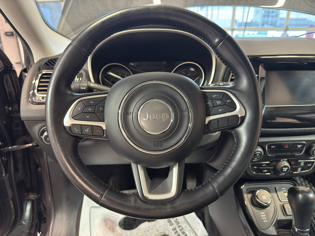 Used 2019 Jeep Compass Altitude AWD/4WD image 16