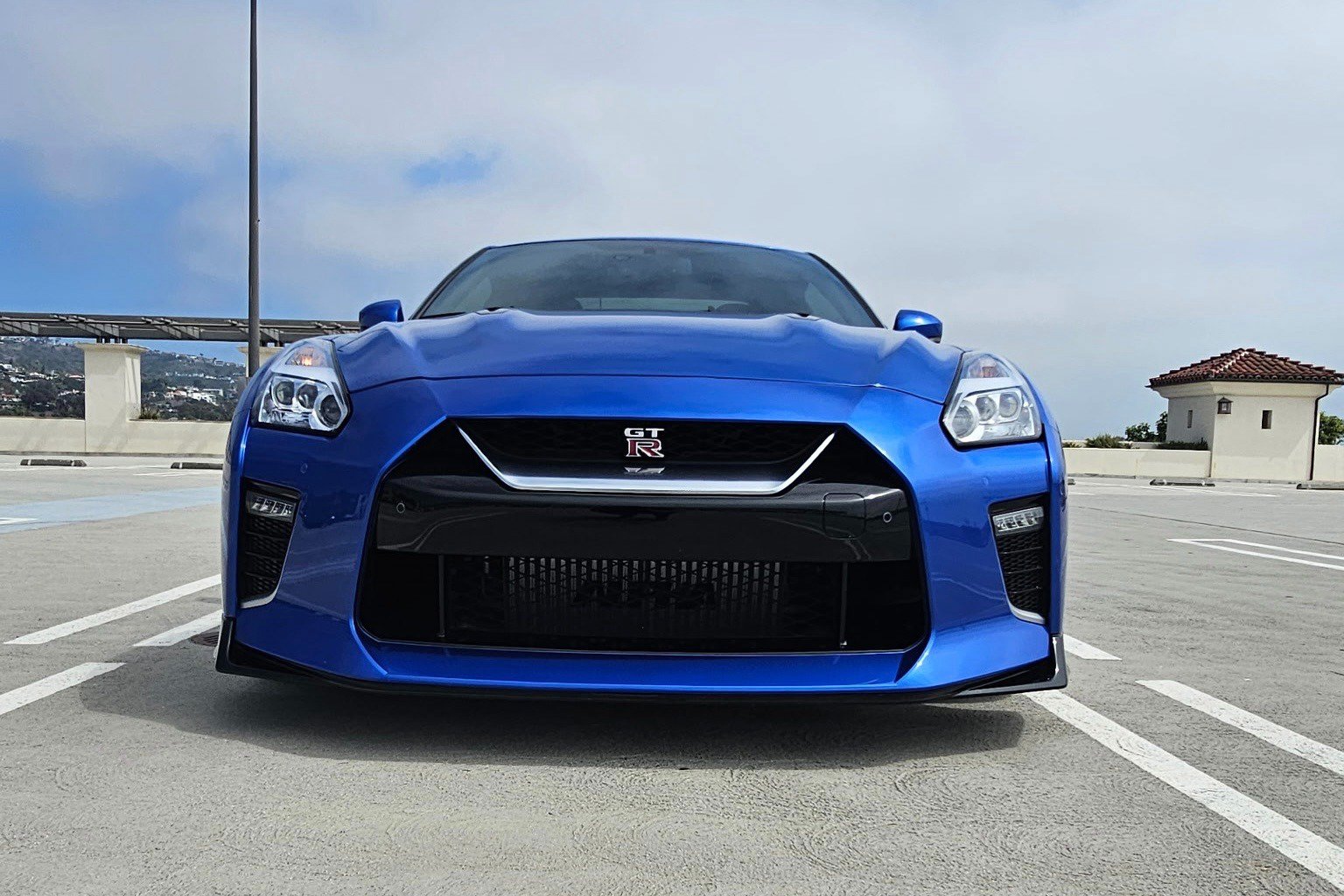 Used 2021 Nissan GT-R Premium AWD/4WD image 8