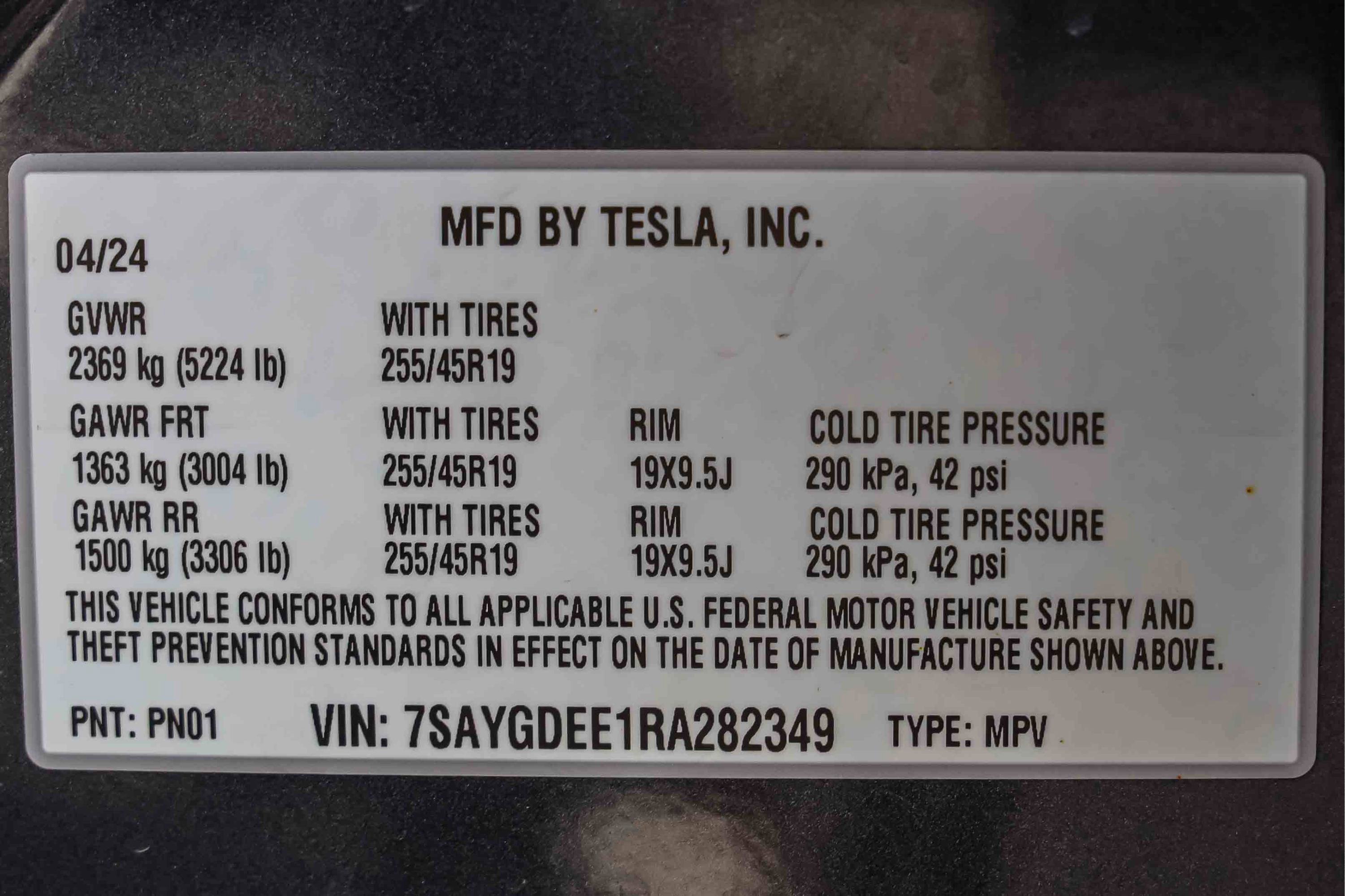 Used 2024 Tesla Model Y Long Range AWD/4WD image 27