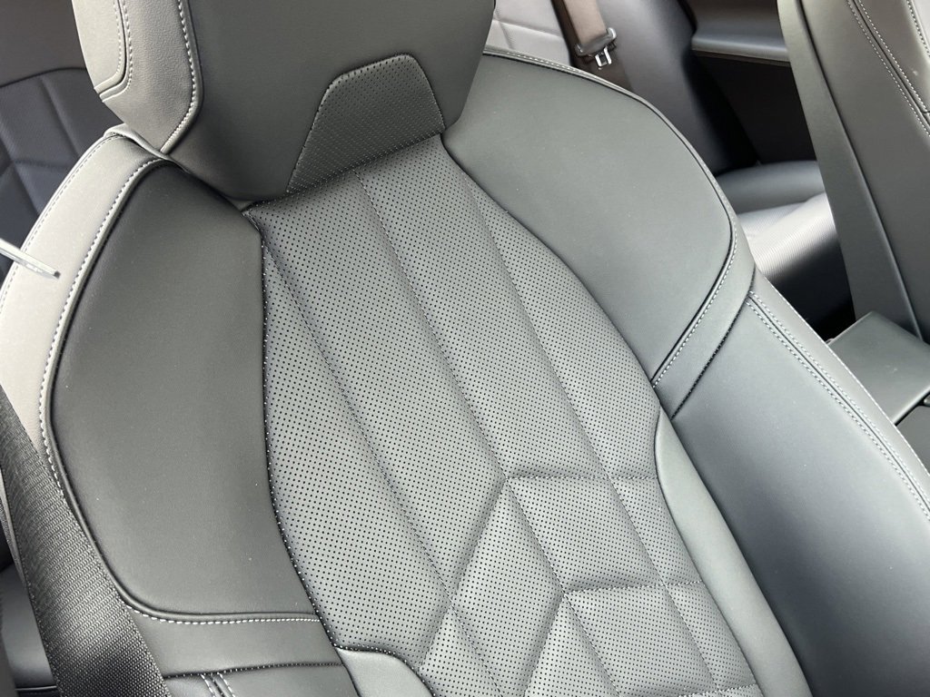 Used 2024 BMW 530i xDrive w/ M Sport Package image 37