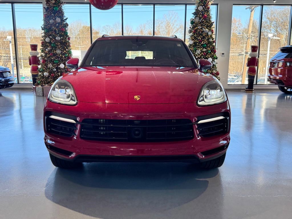 Used 2023 Porsche Cayenne Platinum Edition image 8