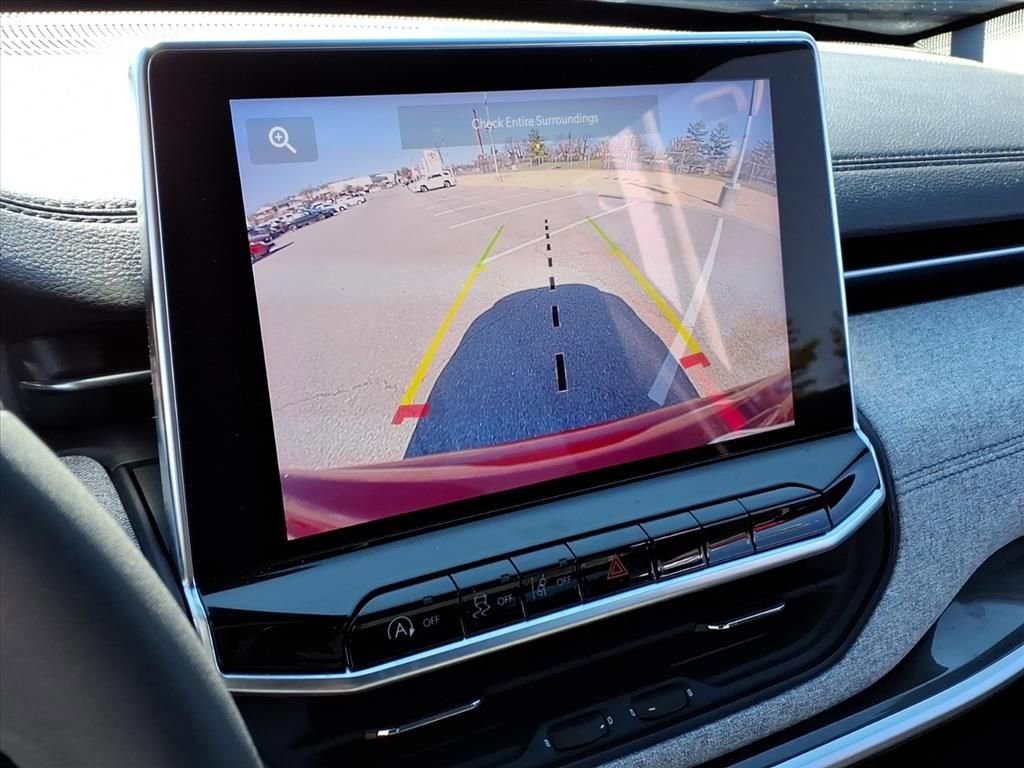 Used 2023 Jeep Compass Latitude image 19