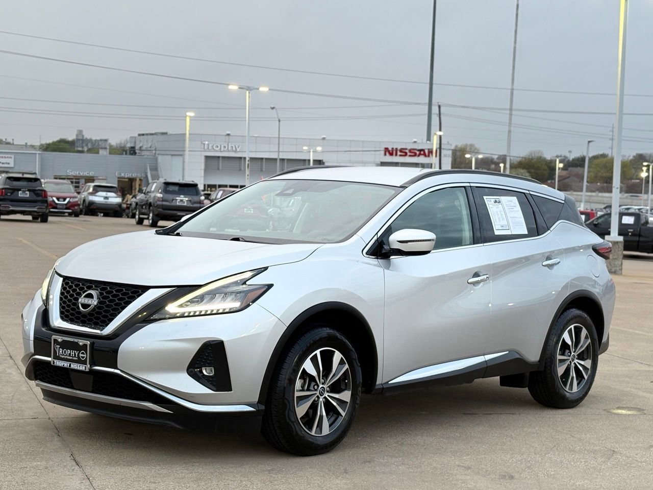 Used 2023 Nissan Murano SV image 3