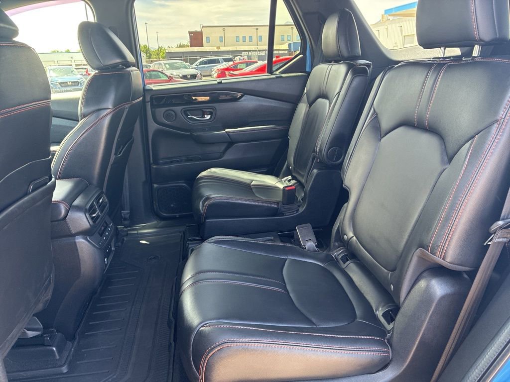 Used 2024 Honda Pilot TrailSport image 11