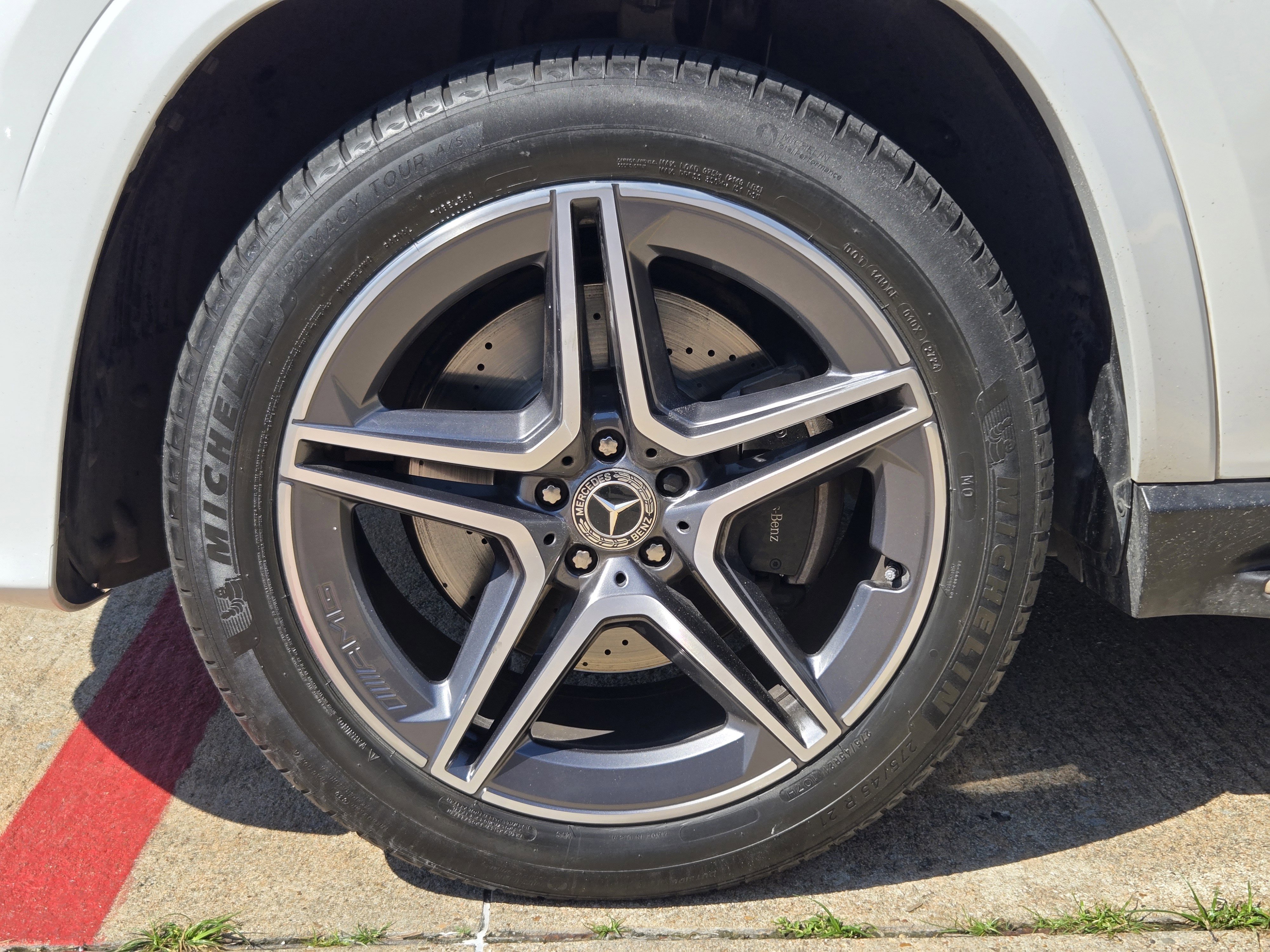 Used 2025 Mercedes-Benz GLS 450 4MATIC image 7