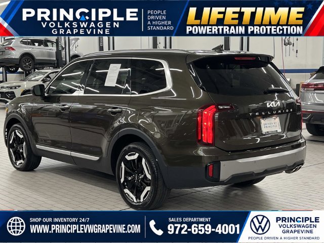 Used 2025 Kia Telluride S FWD image 9