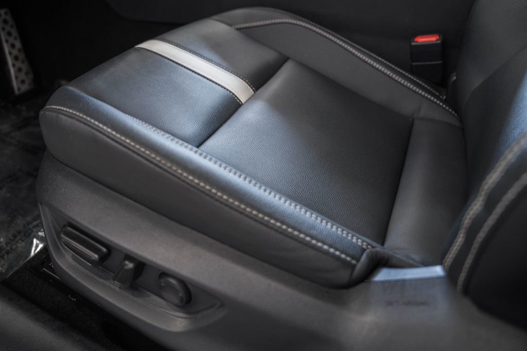 Used 2025 Toyota Camry SE image 34