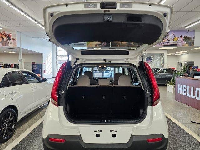 Used 2020 Kia Soul LX FWD image 37