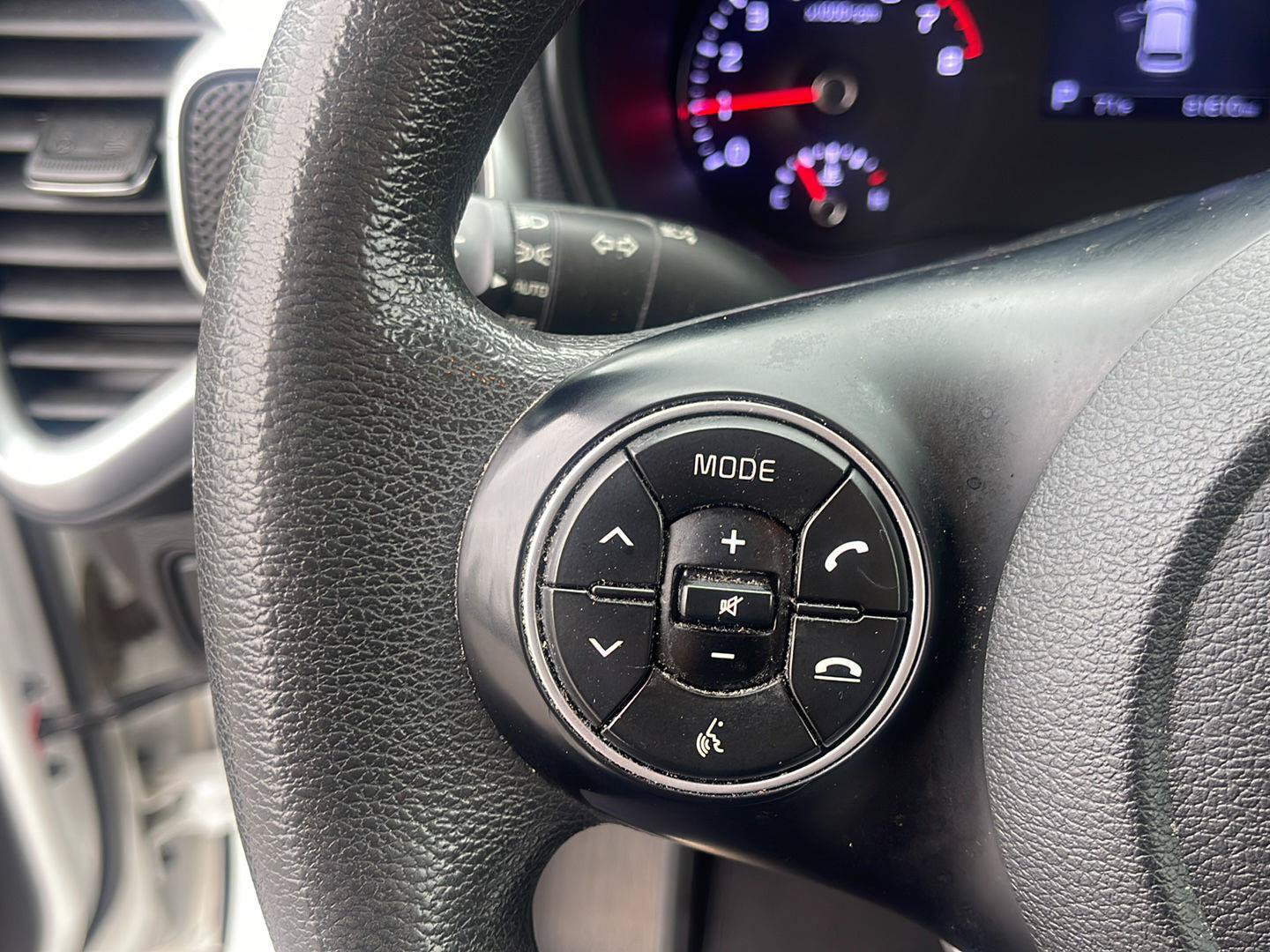 Used 2020 Kia Soul S FWD image 20