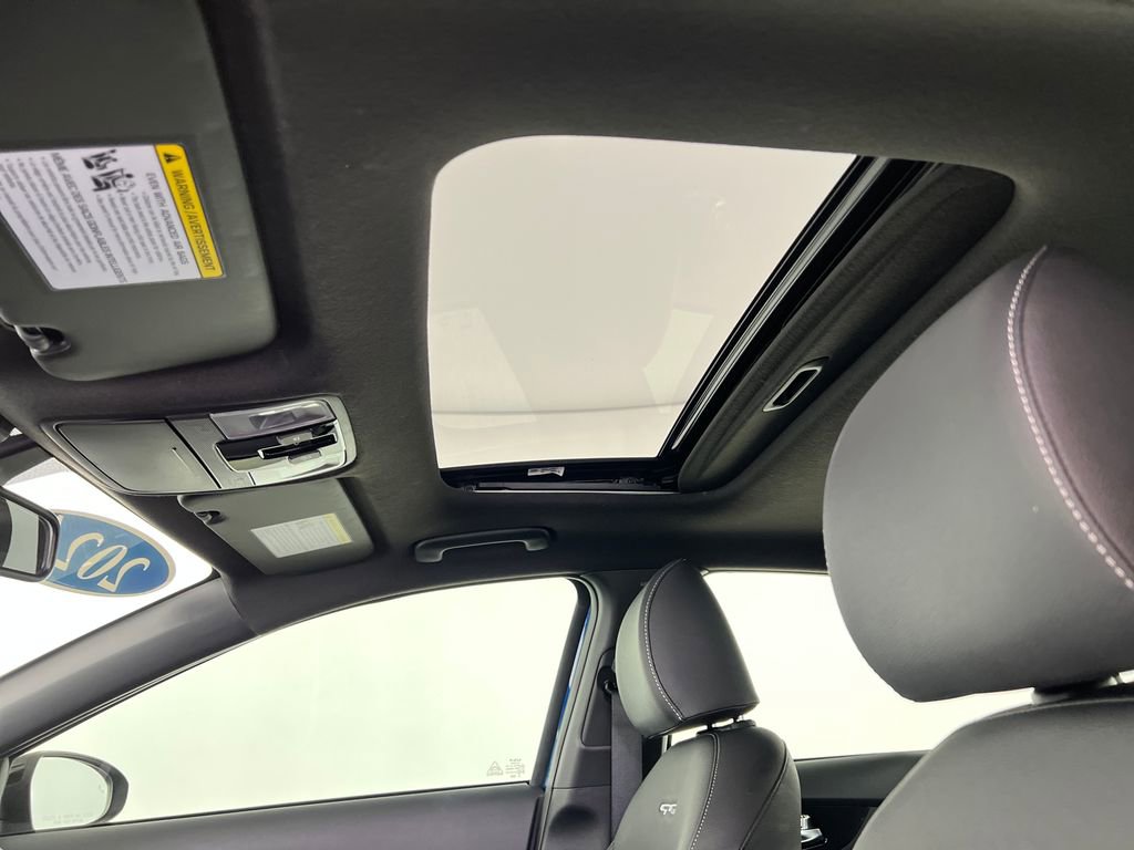 Used 2024 Kia Forte GT-Line w/ GT-Line Premium Package image 23