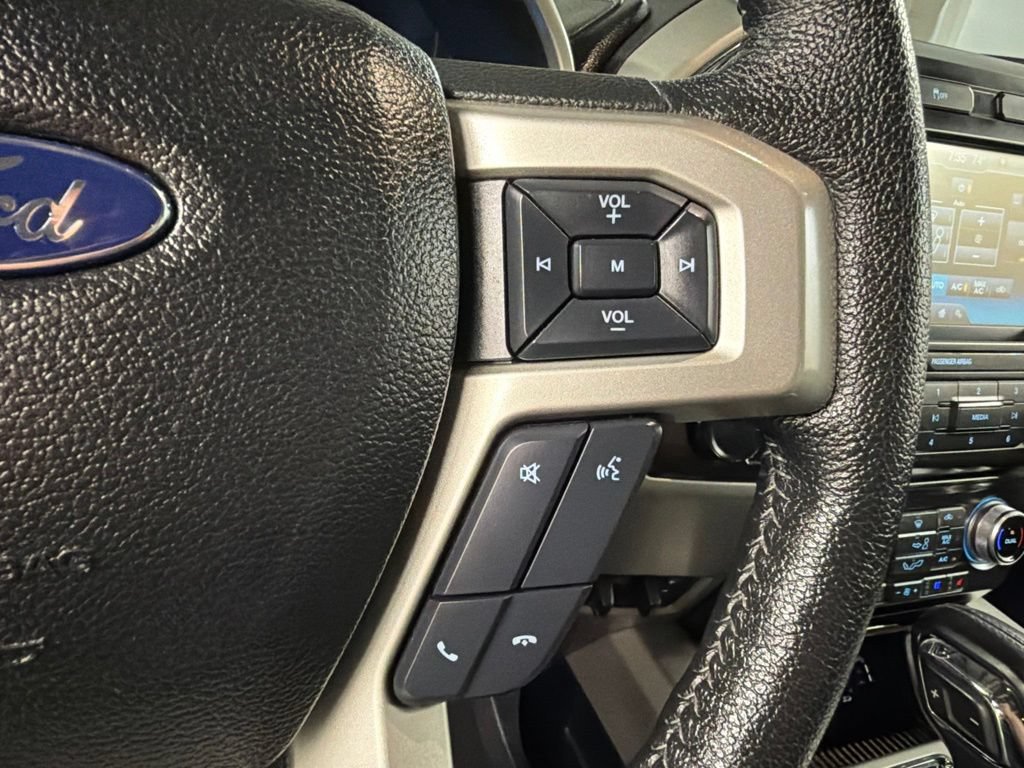 Used 2015 Ford F150 Lariat w/ Equipment Group 502A Luxury AWD/4WD image 21