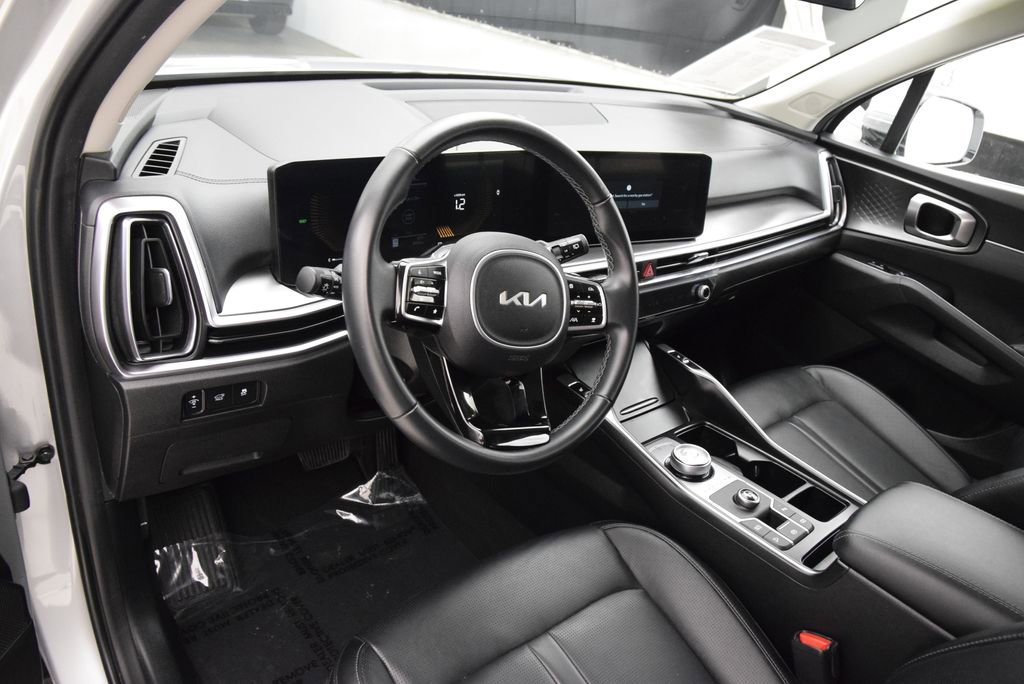 Used 2025 Kia Sorento EX image 20