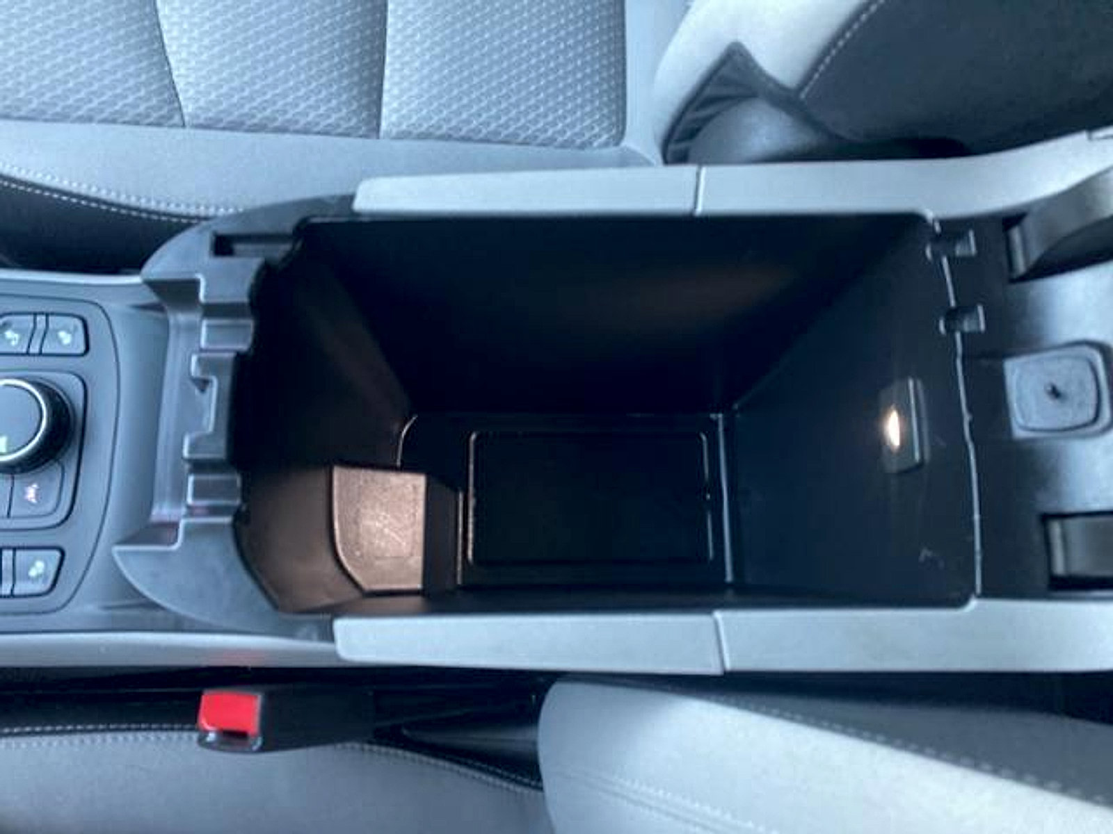 Used 2022 GMC Terrain SLE w/ Driver Convenience Package image 32