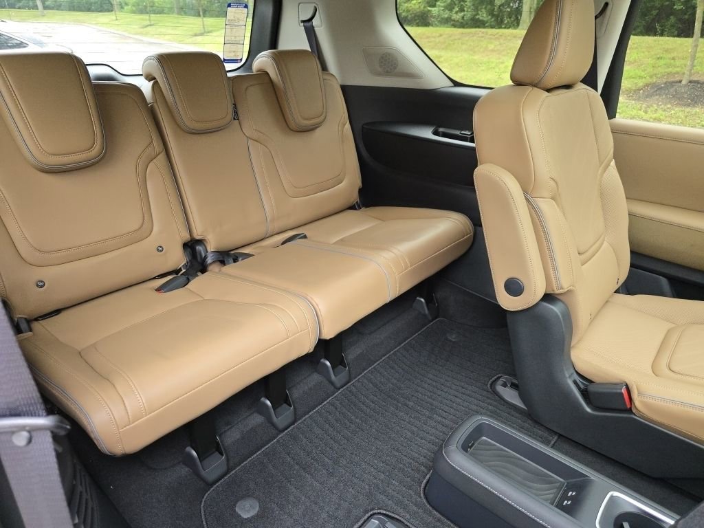 New 2025 INFINITI QX80 Luxe image 30