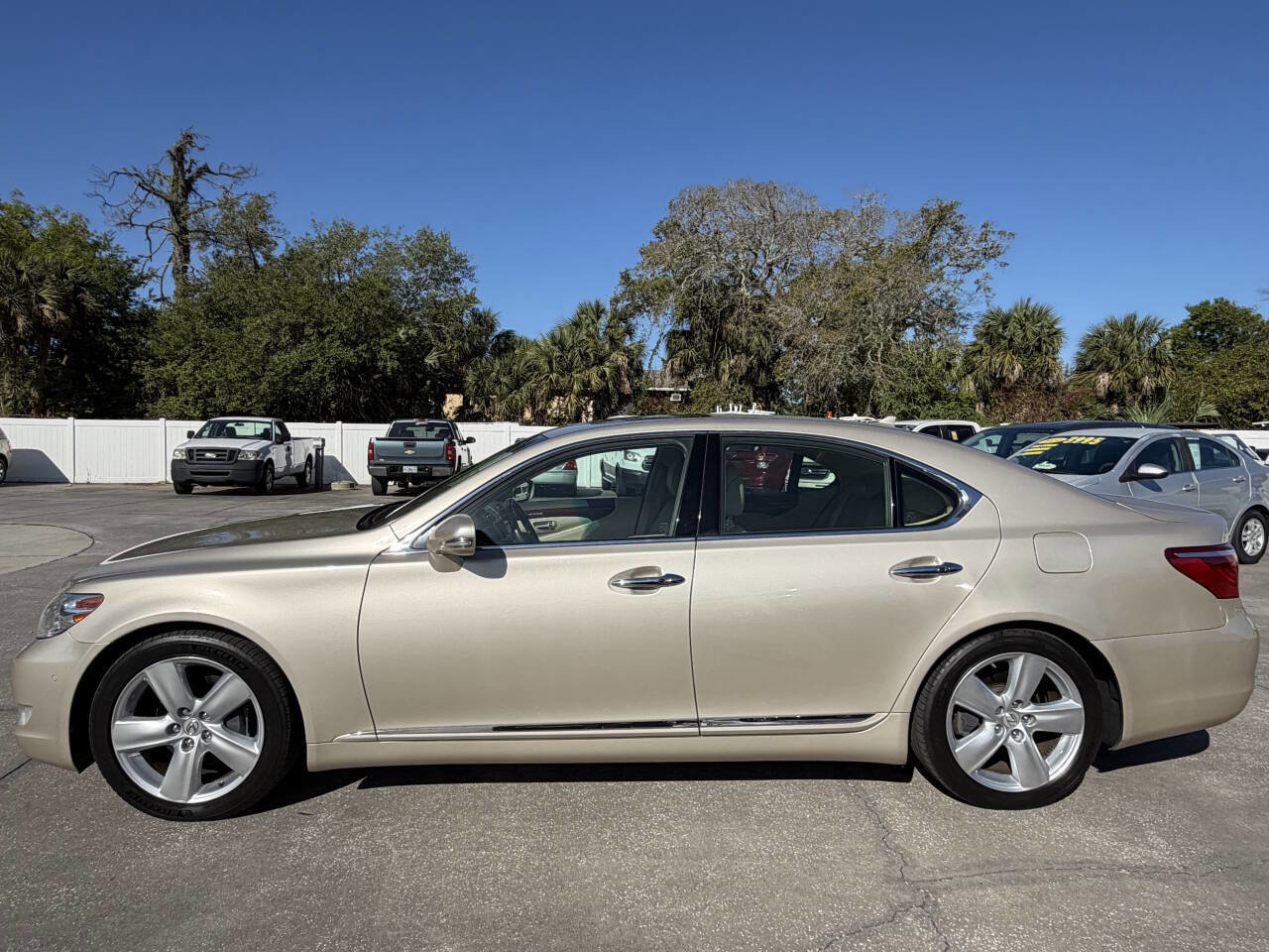 Used 2012 Lexus LS 460 w/ Comfort Pkg RWD image 5