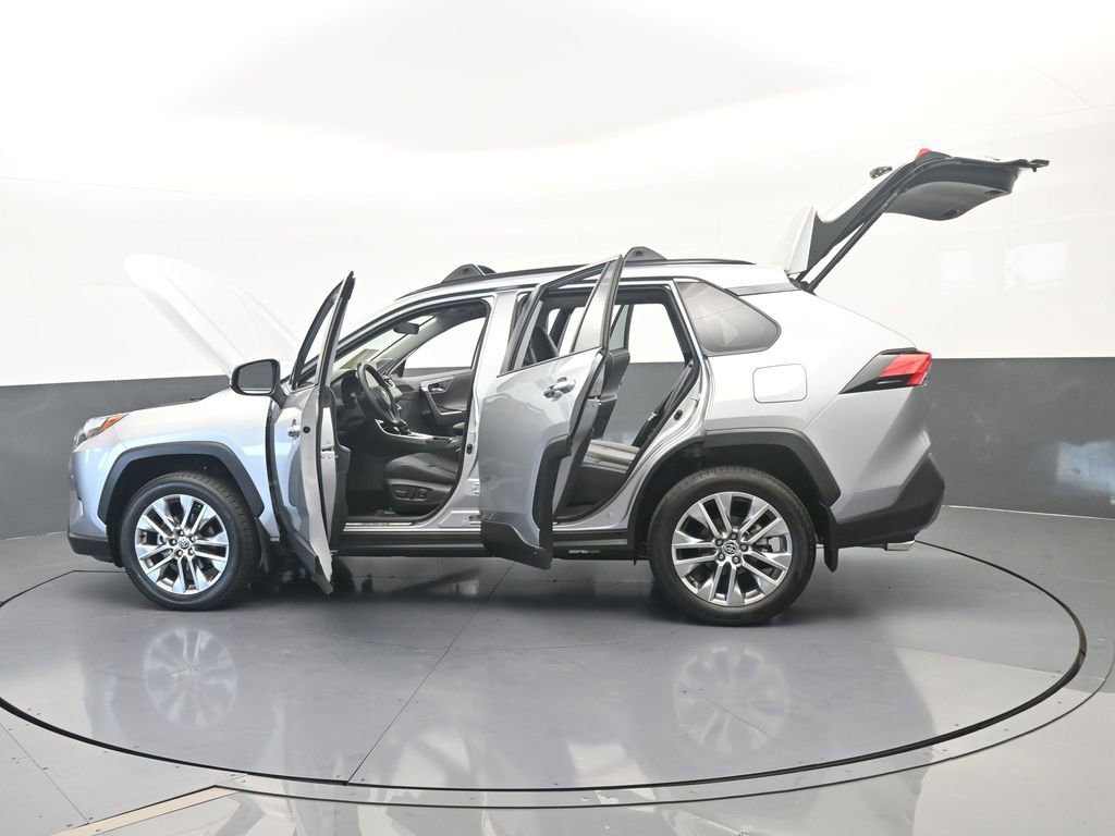 Used 2025 Toyota RAV4 Limited image 82