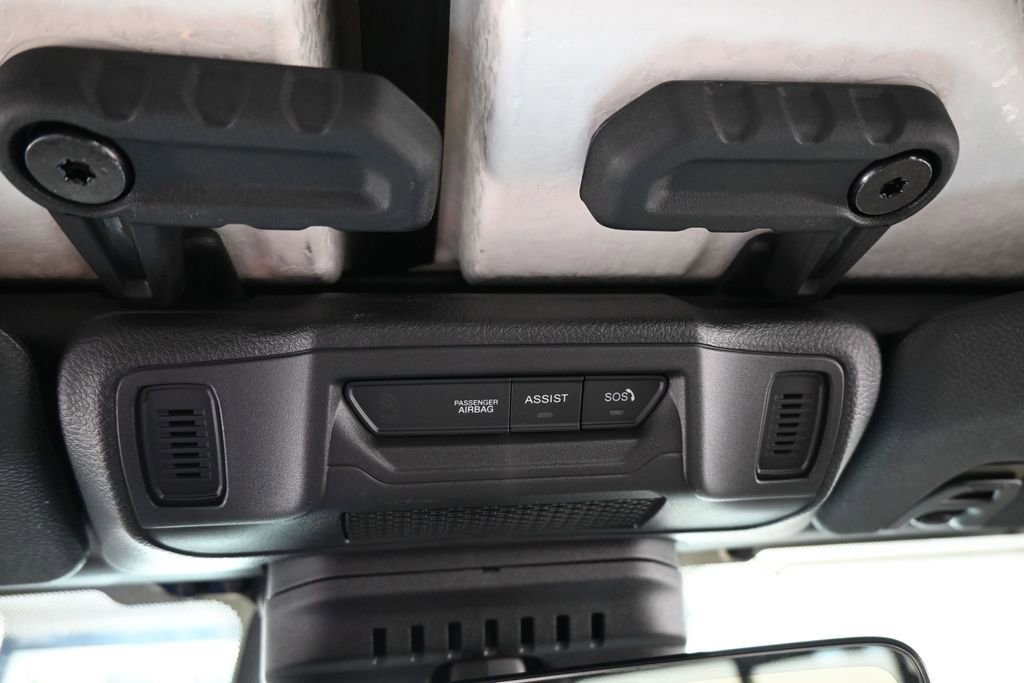Used 2026 Jeep Gladiator Mojave AWD/4WD image 33