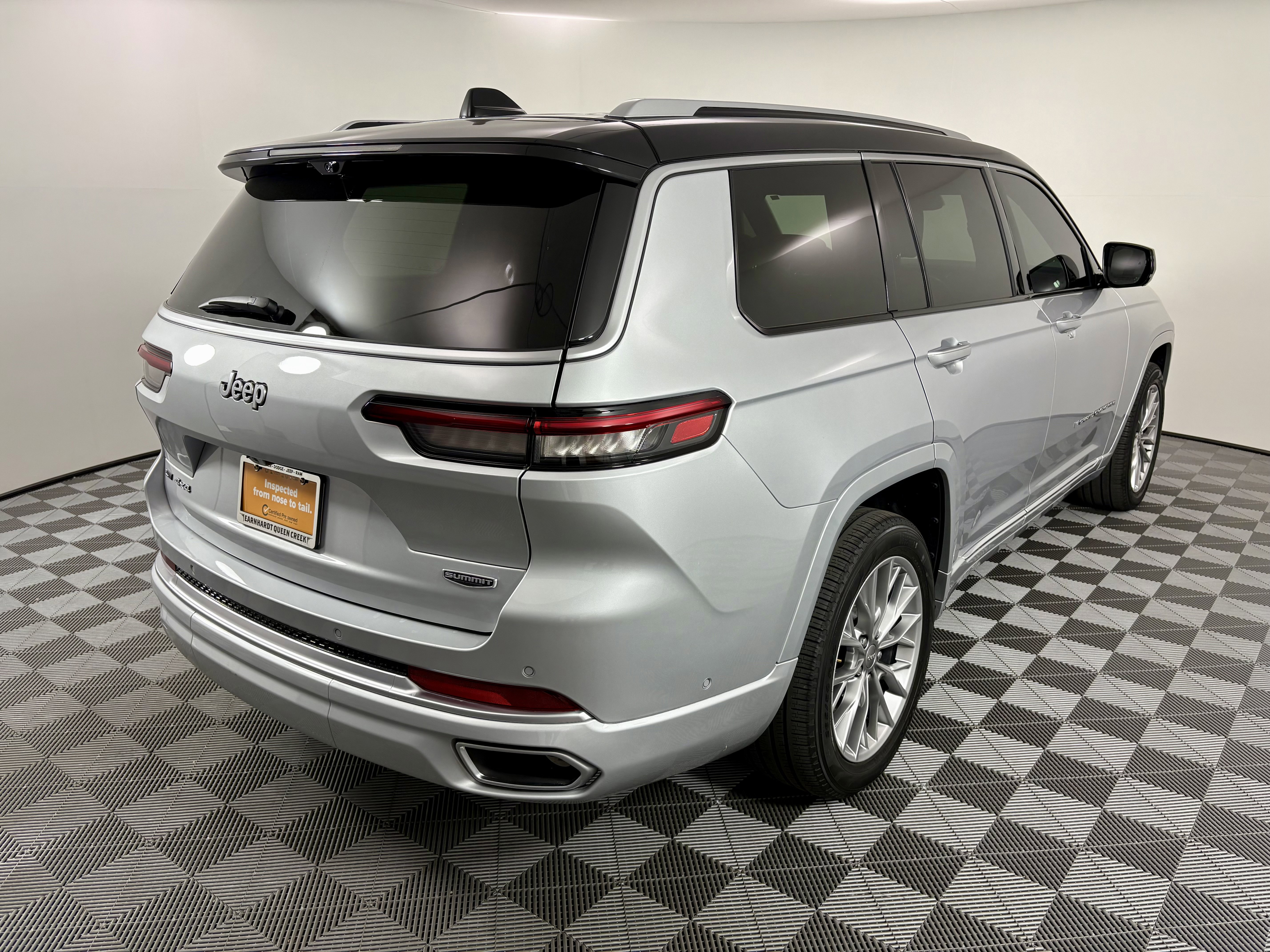 Certified 2023 Jeep Grand Cherokee L Summit w/ Advanced Protech Group IV AWD/4WD image 5