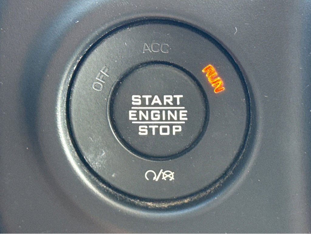 Certified 2022 Jeep Gladiator Willys image 19