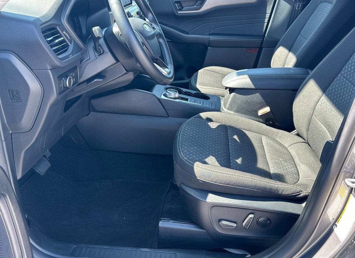 Used 2024 Ford Escape Active image 11