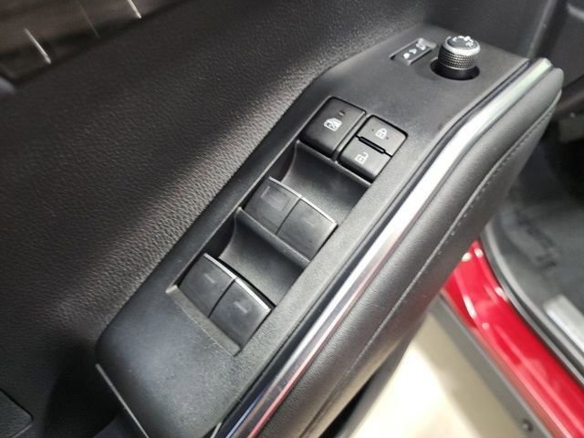 Used 2023 Toyota Highlander Platinum AWD/4WD image 28