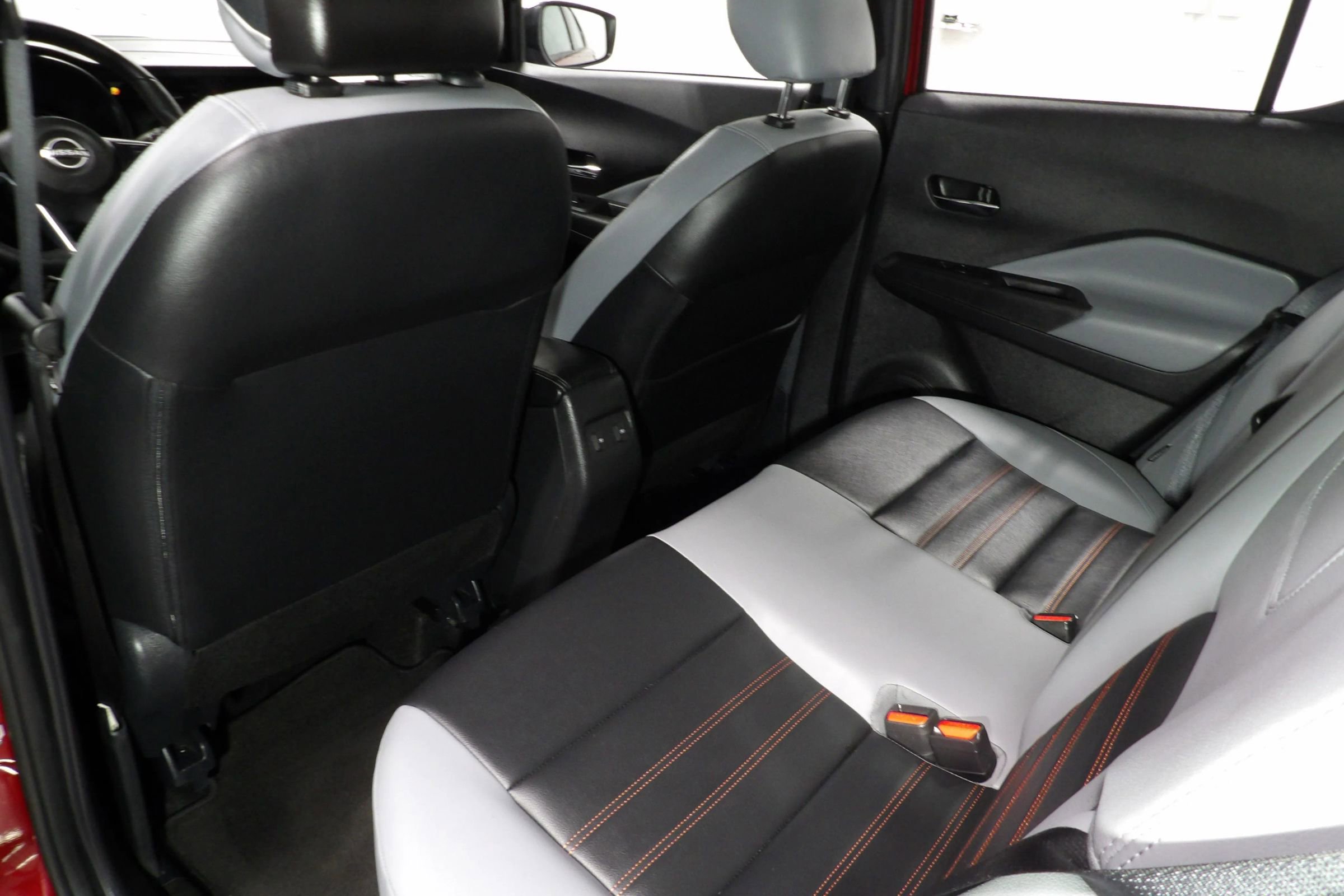 Used 2024 Nissan Kicks SR w/ SR Premium Package image 12