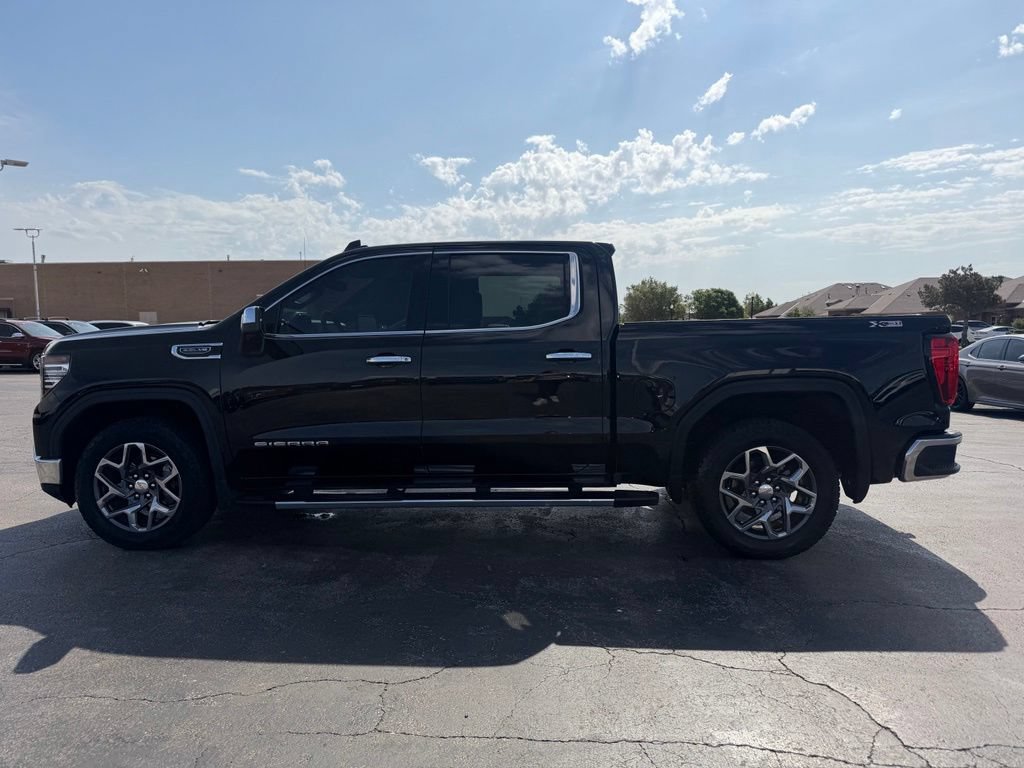 Used 2023 GMC Sierra 1500 SLT w/ SLT Premium Package AWD/4WD image 21