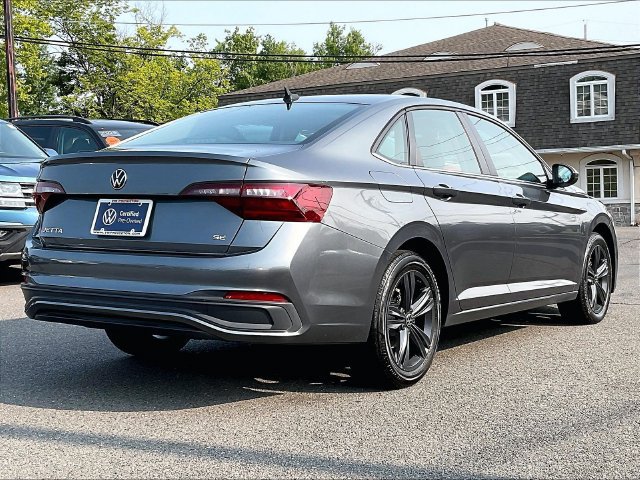 Certified 2022 Volkswagen Jetta SE FWD image 7
