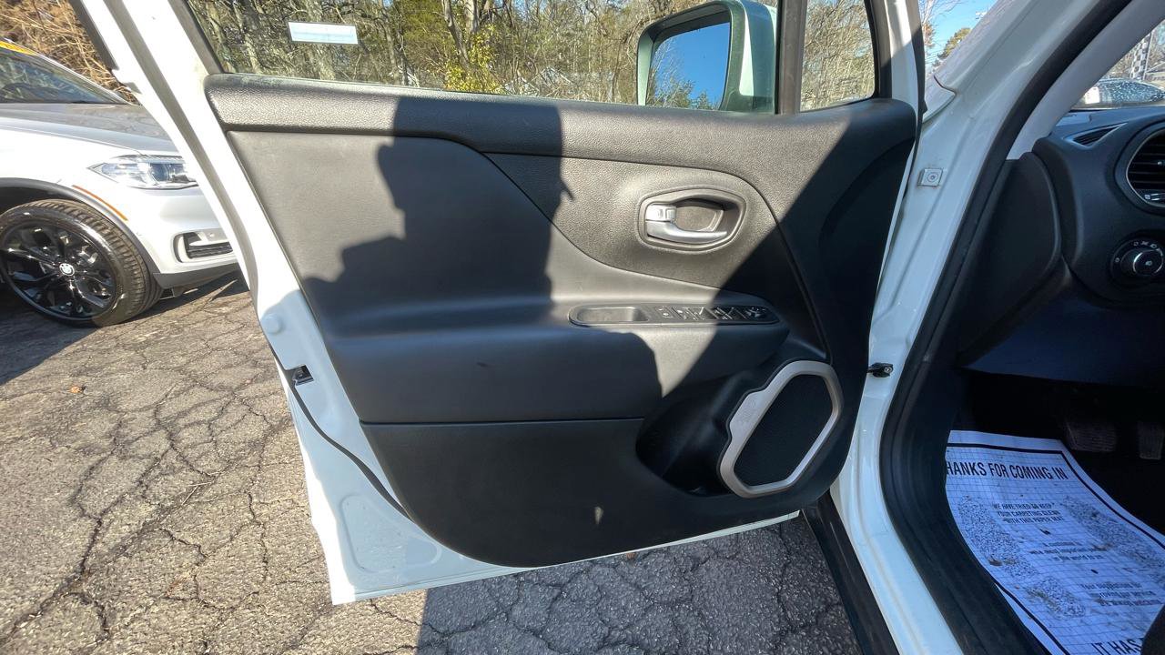 Used 2017 Jeep Renegade Limited image 15