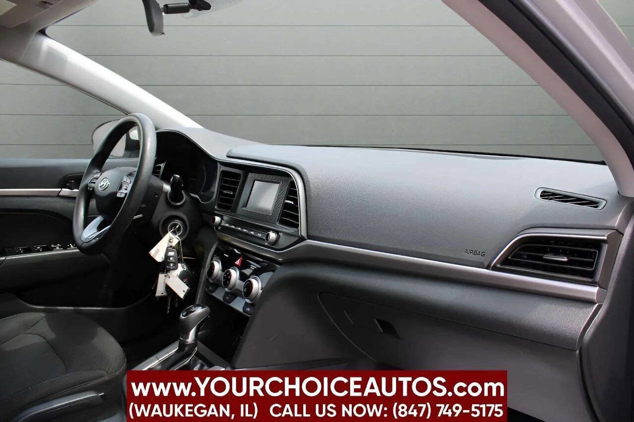 Used 2019 Hyundai Elantra SE w/ Cargo Package FWD image 24