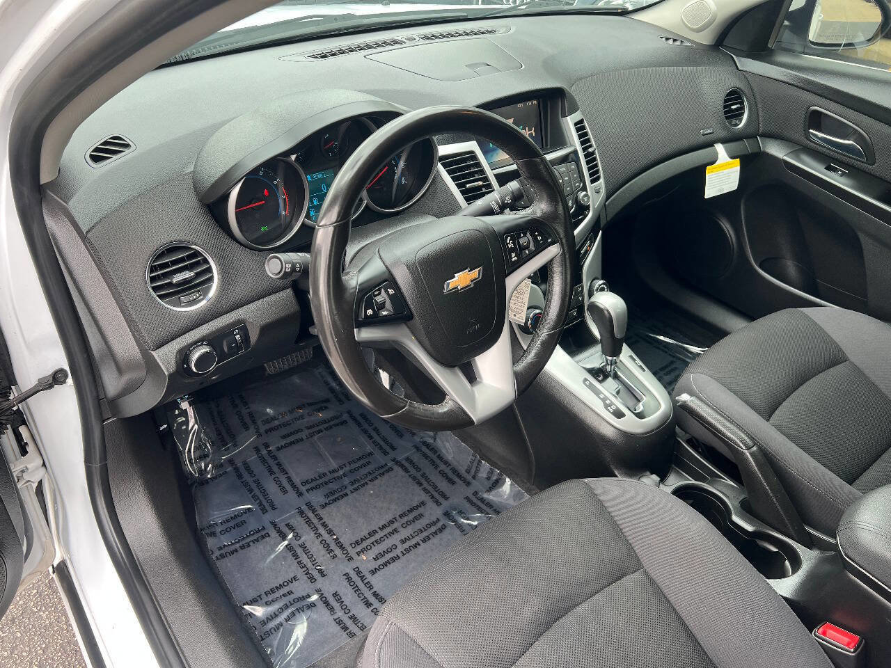 Used 2014 Chevrolet Cruze LT FWD image 17