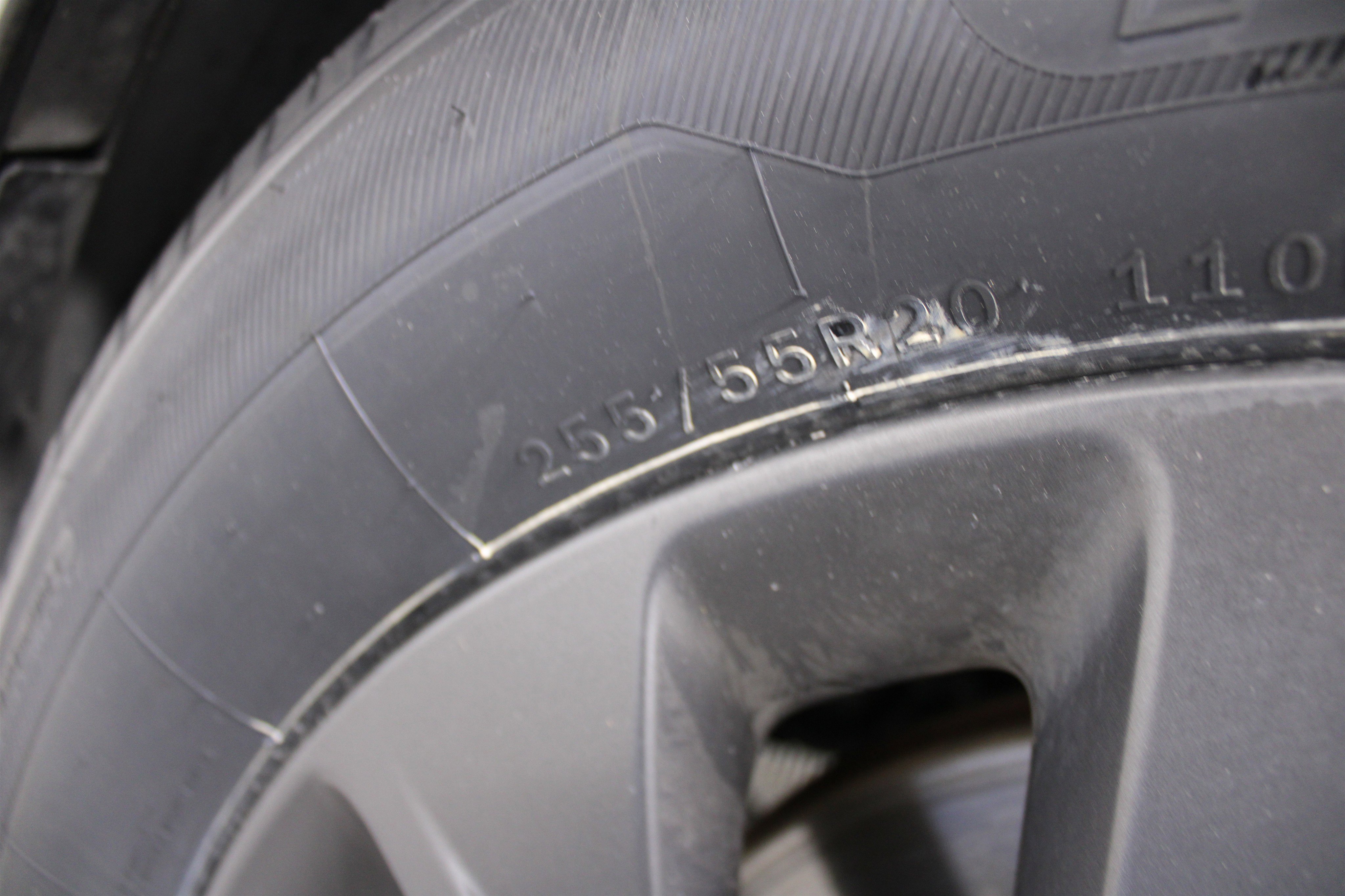 Used 2024 Land Rover Discovery Dynamic SE AWD/4WD image 37