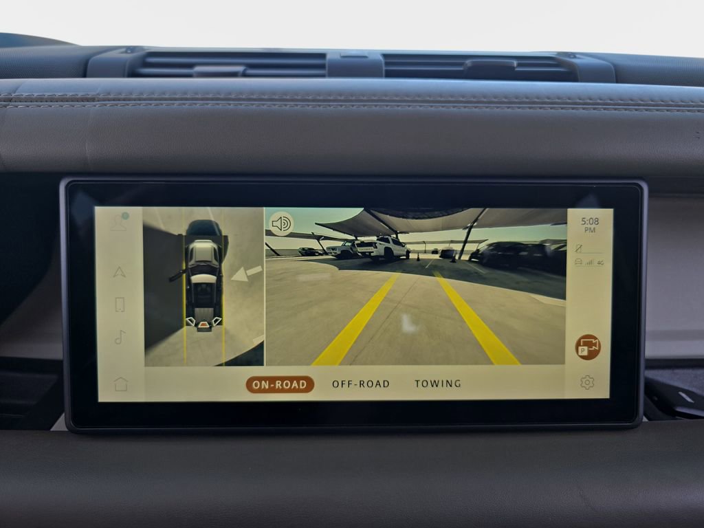 Certified 2020 Land Rover Defender 110 HSE AWD/4WD image 26