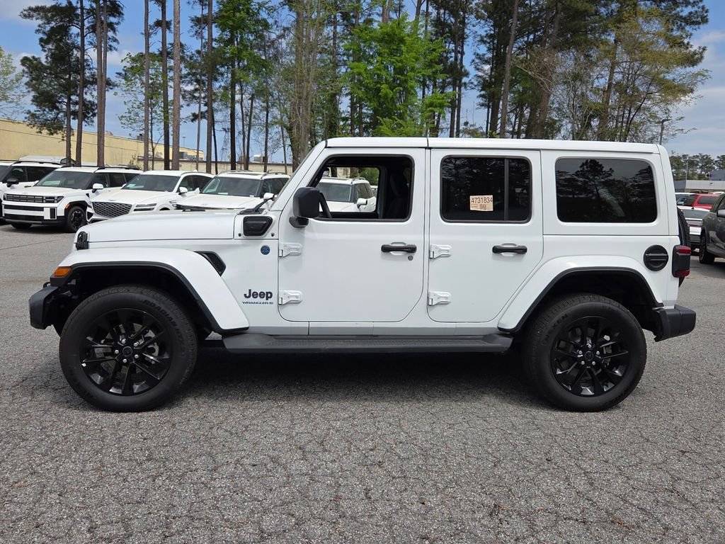 Used 2025 Jeep Wrangler Unlimited Sahara image 4