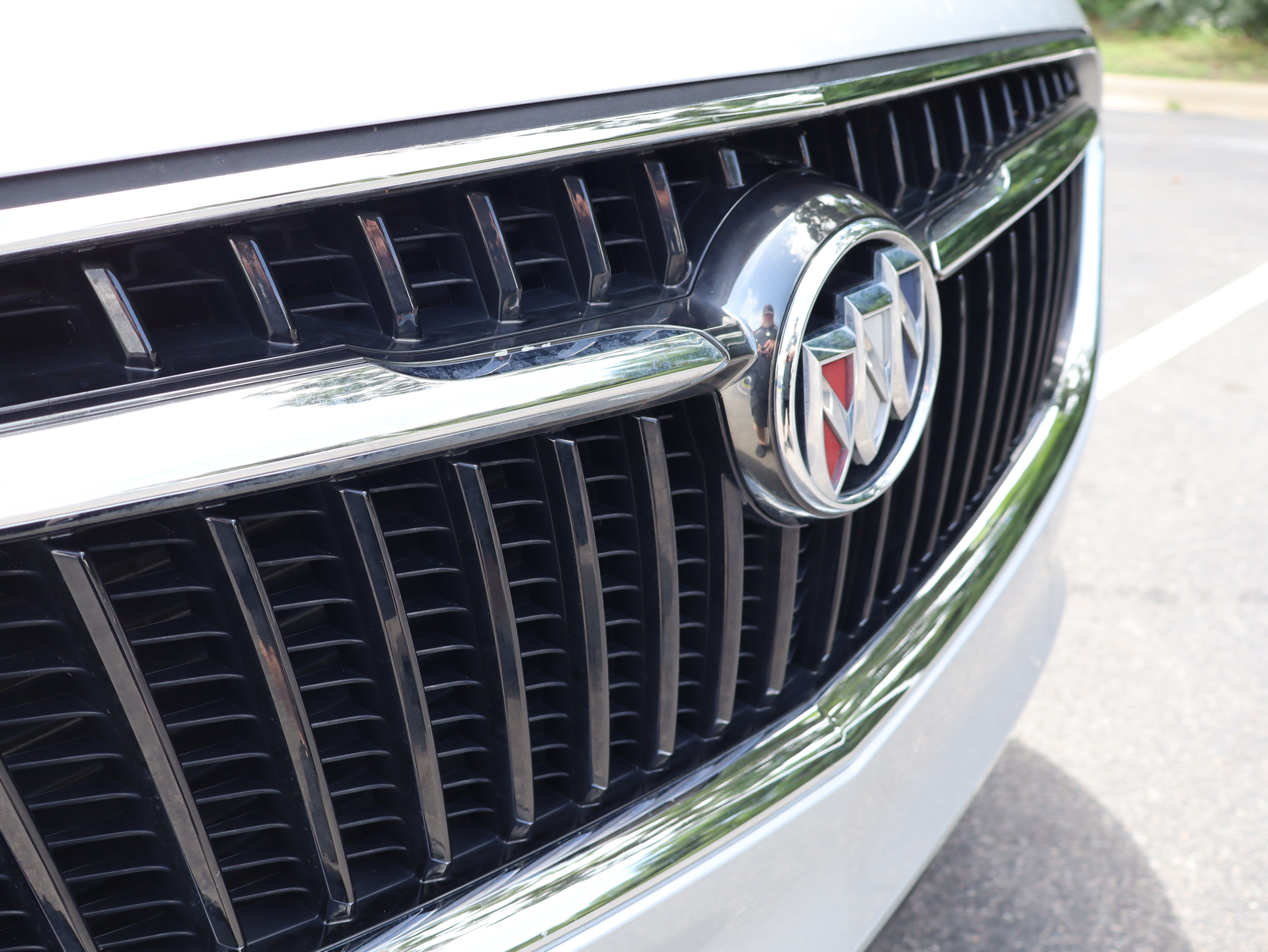 Used 2019 Buick Enclave Essence FWD image 17