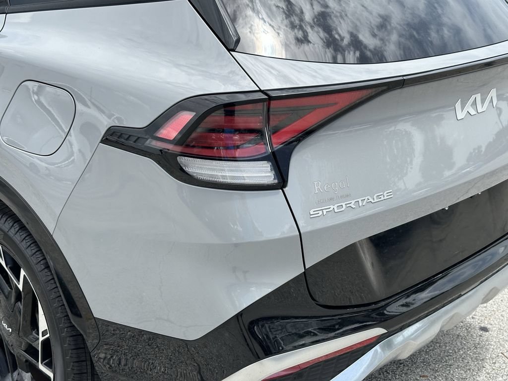 Certified 2023 Kia Sportage SX FWD image 10