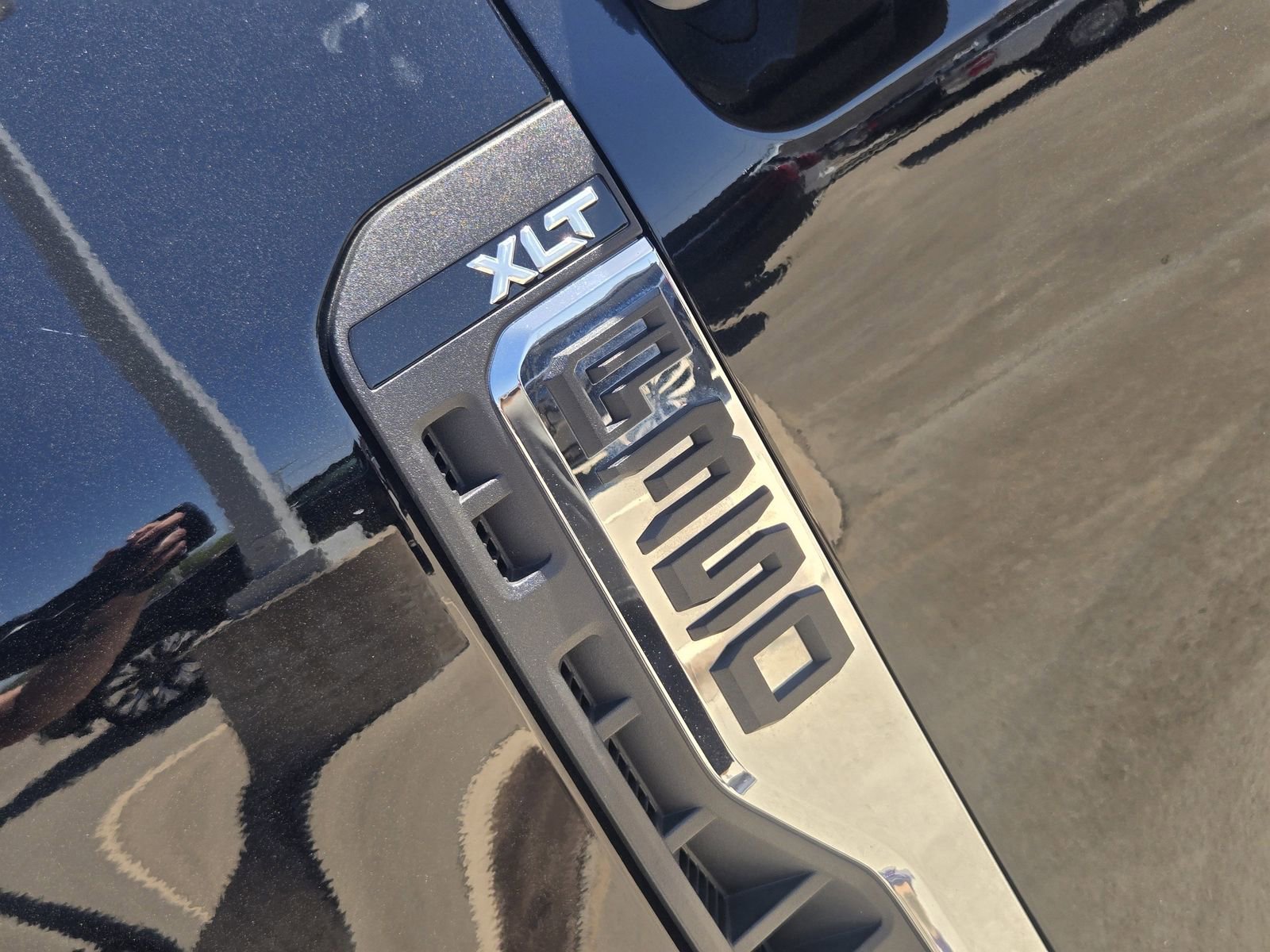 Used 2025 Ford F350 XLT image 13